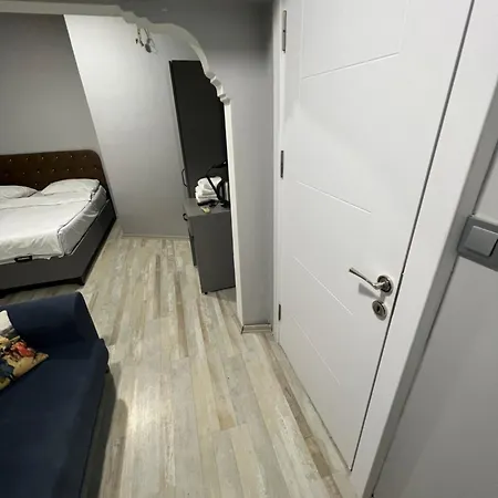 Fraba Hostal *